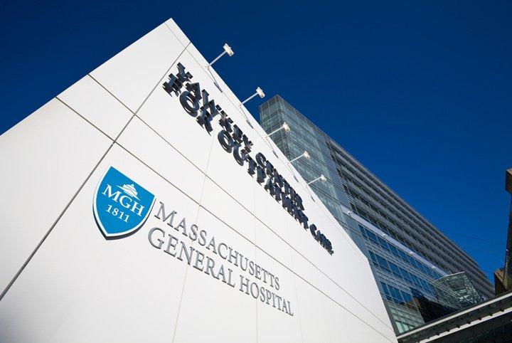 哈佛大学医学院附属麻省总医院是全美公认的癌症治疗中心